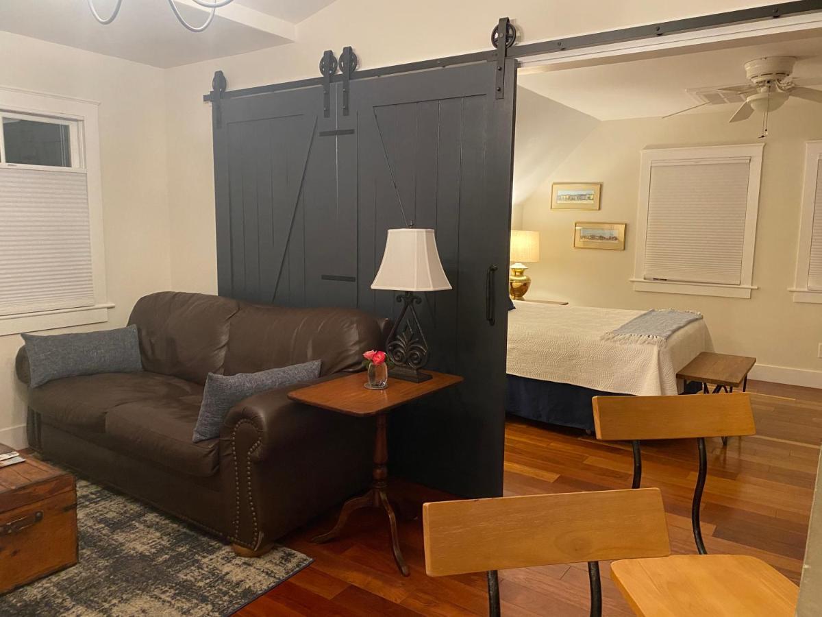 Carriage House 2 Bdrm At Camellia Cottages In Historic Summerville, Sc Exterior photo